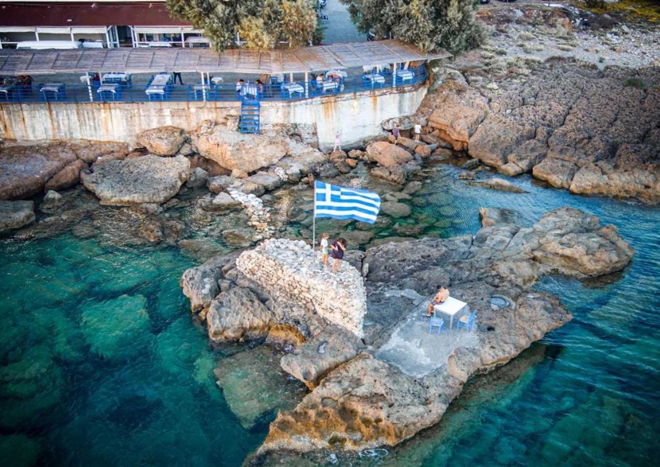 Panoraias Luxury Suite Kyparissia Exterior photo